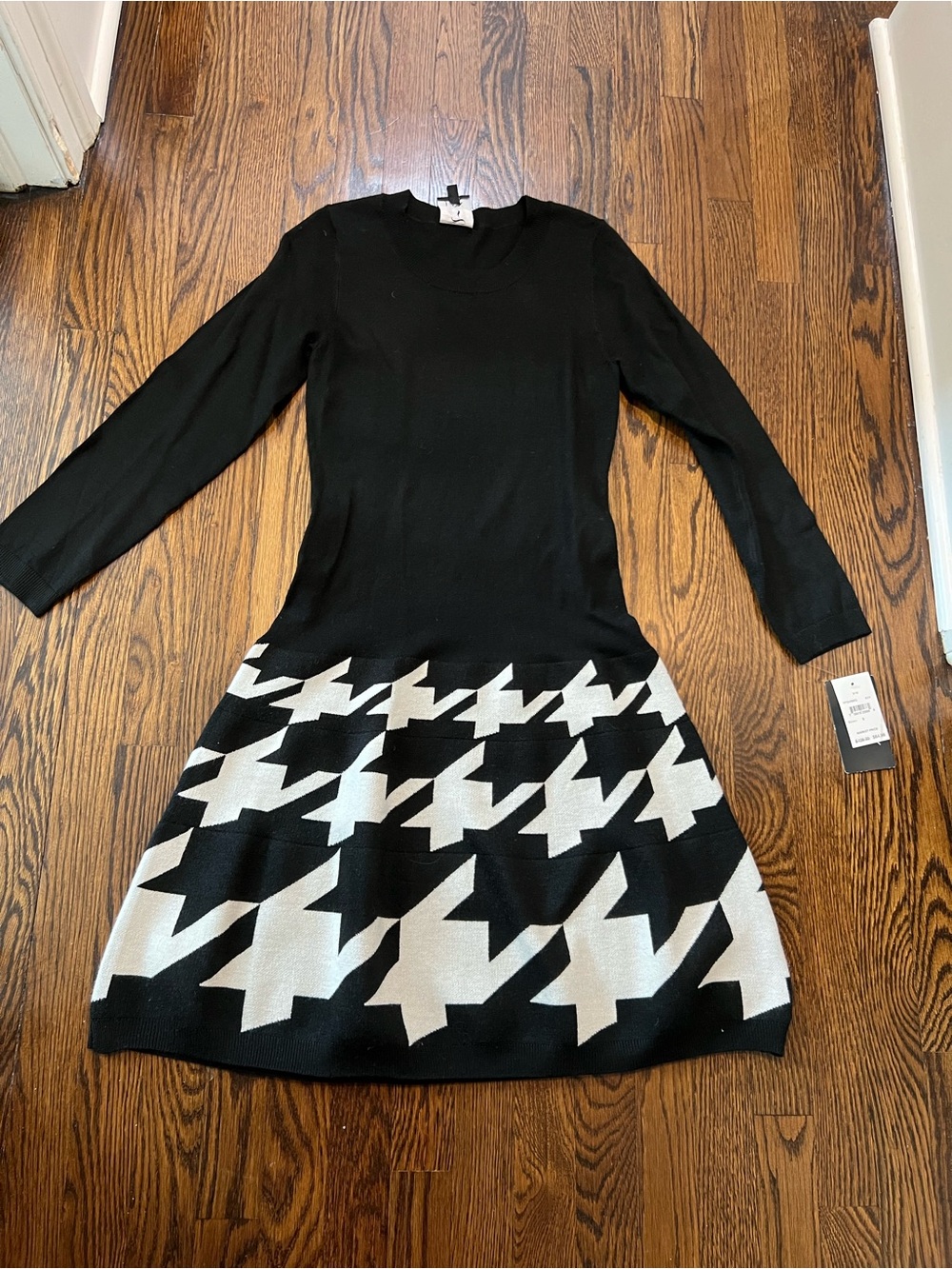 Jax Black and White Houndstooth Long Sleeve Sweater Dress